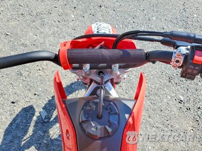 Zdjęcie 7 z 9 samochodu: 2026 HONDA CRF110 F VIN:LALJE0216T3404213 - miniatura