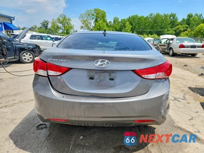 Zdjęcie 6 z 12 samochodu: 2013 HYUNDAI ELANTRA GLS VIN:5NPDH4AE0DH256000 - miniatura