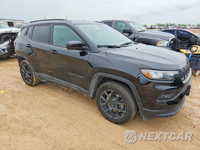 Czwarte zdjęcie samochodu z boku: 2025 JEEP COMPASS LATITUDE VIN:3C4NJDBN1ST557931 - miniatura