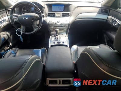 Zdjęcie 8 z 12 samochodu: 2018 INFINITI Q70L 3.7 LUXE VIN:JN1BY1PP0JM330342 - miniatura