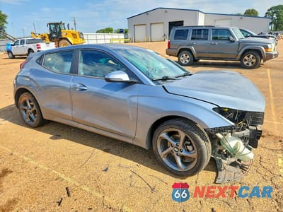 Czwarte zdjęcie samochodu z boku: 2019 HYUNDAI VELOSTER 2.0L VIN:KMHTG6AF5KU017236 - miniatura