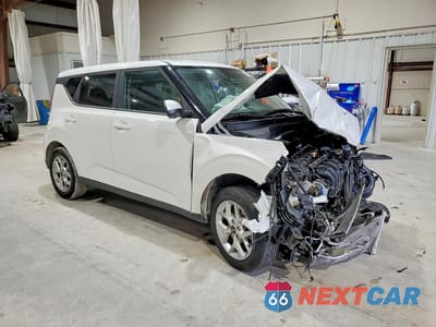 Czwarte zdjęcie samochodu z boku: 2024 KIA SOUL LX VIN:KNDJ23AU0R7235925 - miniatura