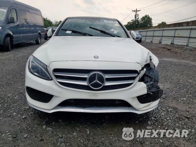 Piąte zdjęcie samochodu w środku: 2015 MERCEDES-BENZ C 300 4MATIC VIN:55SWF4KB9FU009061 - miniatura