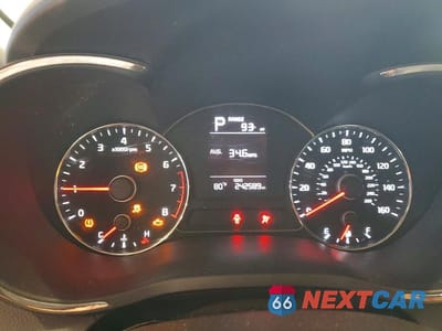 Zdjęcie 9 z 12 samochodu: 2017 KIA FORTE LX VIN:3KPFK4A70HE020839 - miniatura