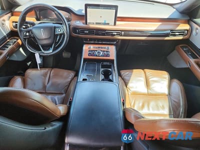 Zdjęcie 8 z 14 samochodu: 2020 LINCOLN AVIATOR RESERVE VIN:5LM5J7WC1LGL04052 - miniatura
