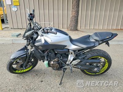 Trzecie zdjęcie samochodu z tyłu: 2017 YAMAHA FZ07 C VIN:JYARM06YXHA003580 - miniatura