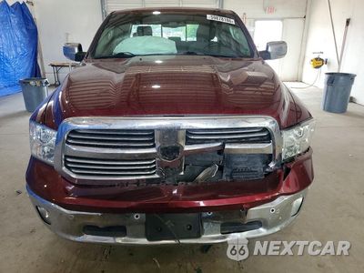 Piąte zdjęcie samochodu w środku: 2018 RAM 1500 SLT VIN:1C6RR7GG9JS311528 - miniatura