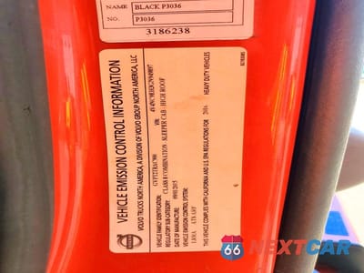 Zdjęcie 12 z 13 samochodu: 2016 VOLVO VNL SEMI TRUCK VIN:4V4NC9EH3GN949897 - miniatura