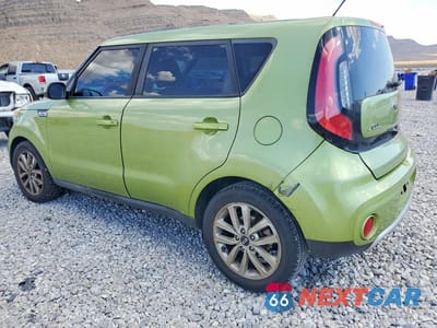 Drugie zdjęcie samochodu z przodu: 2018 KIA SOUL + VIN:KNDJP3A51J7893395 - miniatura
