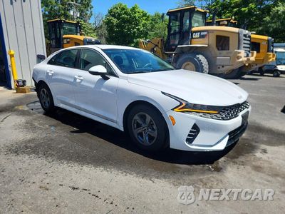 Czwarte zdjęcie samochodu z boku: 2022 KIA K5 LXS VIN:5XXG14J21NG123265 - miniatura