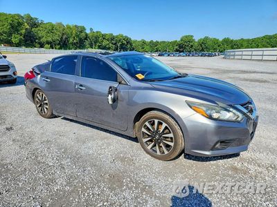 Czwarte zdjęcie samochodu z boku: 2018 NISSAN ALTIMA 2.5 SL VIN:1N4AL3AP4JC138722 - miniatura