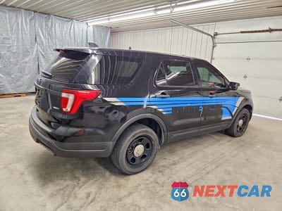 Trzecie zdjęcie samochodu z tyłu: 2018 FORD EXPLORER POLICE INTERCEPTOR VIN:1FM5K8AR1JGB91931 - miniatura