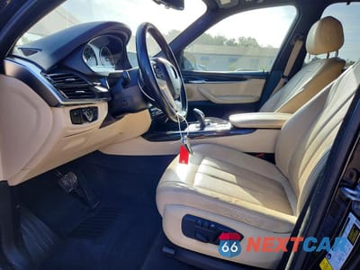Zdjęcie 7 z 12 samochodu: 2018 BMW X5 SDRIVE35I VIN:5UXKR2C50J0Z14007 - miniatura