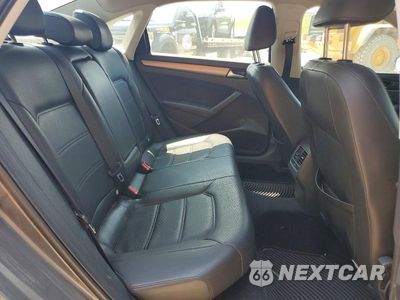 Zdjęcie 10 z 12 samochodu: 2014 VOLKSWAGEN PASSAT SE VIN:1VWBP7A3XEC008616 - miniatura