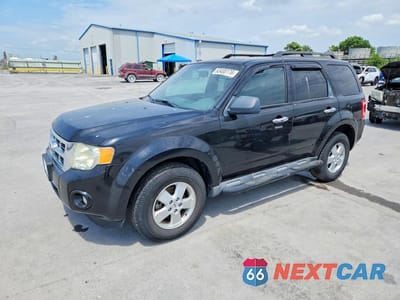2010 FORD ESCAPE XLT 1FMCU0D79AKB93906 - główne zdjęcie licytacji z USA - miniatura