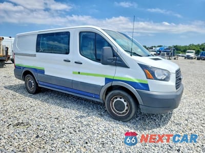 Czwarte zdjęcie samochodu z boku: 2016 FORD TRANSIT T-150 VIN:1FTYE1YM5GKA90990 - miniatura