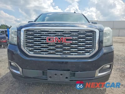 Piąte zdjęcie samochodu w środku: 2019 GMC YUKON DENALI VIN:1GKS2CKJ4KR132272 - miniatura