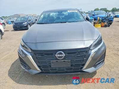 Piąte zdjęcie samochodu w środku: 2025 NISSAN ALTIMA SL VIN:1N4BL4EW8SN331408 - miniatura