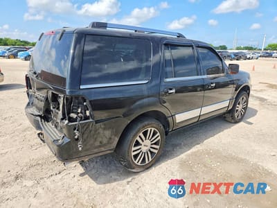 Trzecie zdjęcie samochodu z tyłu: 2008 LINCOLN NAVIGATOR VIN:5LMFU27568LJ07617 - miniatura