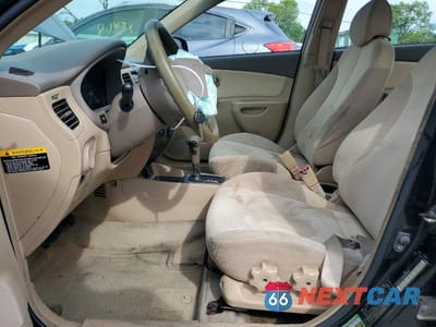 Zdjęcie 7 z 12 samochodu: 2006 KIA RIO BASE VIN:KNADE123466065419 - miniatura