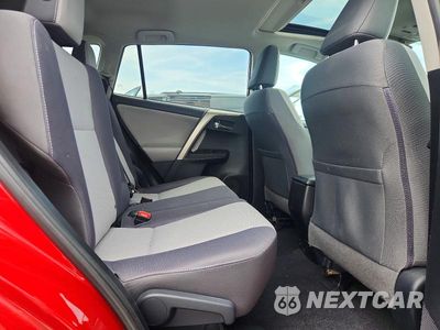 Zdjęcie 11 z 13 samochodu: 2015 TOYOTA RAV4 XLE VIN:2T3WFREV6FW185581 - miniatura