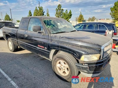 Czwarte zdjęcie samochodu z boku: 1998 DODGE RAM 1500 VIN:1B7HC13Y8WJ210401 - miniatura