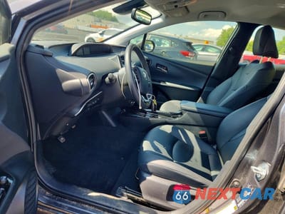 Zdjęcie 7 z 12 samochodu: 2021 TOYOTA PRIUS XLE AWD-E VIN:JTDL9MFU9M3023589 - miniatura