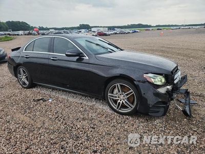 Czwarte zdjęcie samochodu z boku: 2017 MERCEDES-BENZ E 300 4MATIC VIN:WDDZF4KB7HA274495 - miniatura