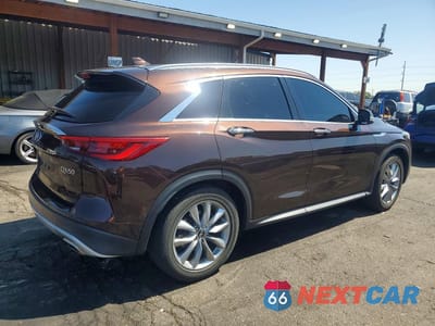 Trzecie zdjęcie samochodu z tyłu: 2020 INFINITI QX50 LUXE VIN:3PCAJ5M34LF105648 - miniatura