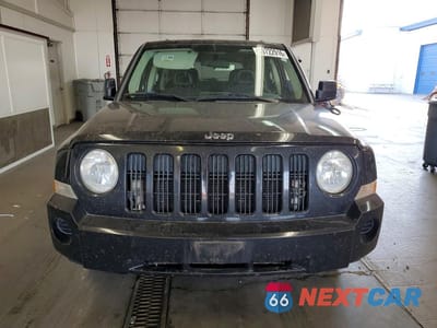 Piąte zdjęcie samochodu w środku: 2008 JEEP PATRIOT SPORT VIN:1J8FT28W88D772247 - miniatura