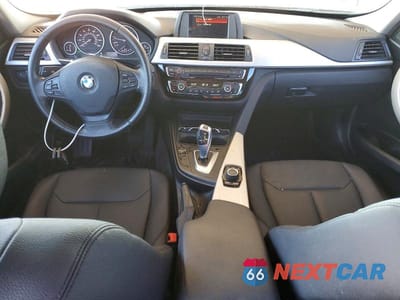 Zdjęcie 8 z 12 samochodu: 2018 BMW 320 I VIN:WBA8A9C50JAD26906 - miniatura