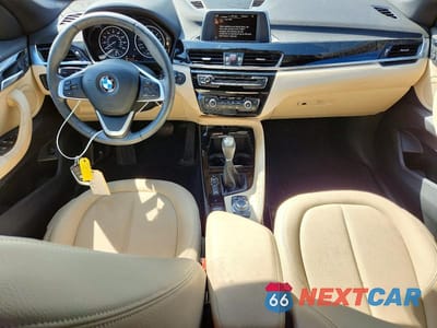 Zdjęcie 8 z 13 samochodu: 2016 BMW X1 XDRIVE28I VIN:WBXHT3C35GP884376 - miniatura
