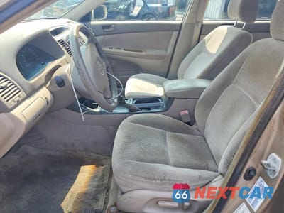 Zdjęcie 7 z 12 samochodu: 2003 TOYOTA CAMRY LE VIN:4T1BE32K83U155026 - miniatura