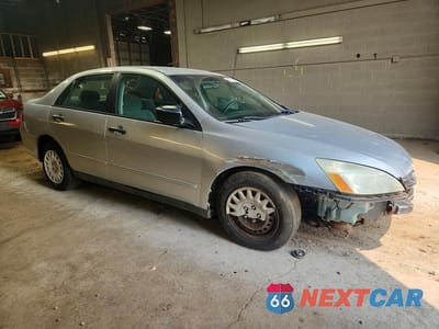 Czwarte zdjęcie samochodu z boku: 2007 HONDA ACCORD VALUE VIN:1HGCM56187A119385 - miniatura