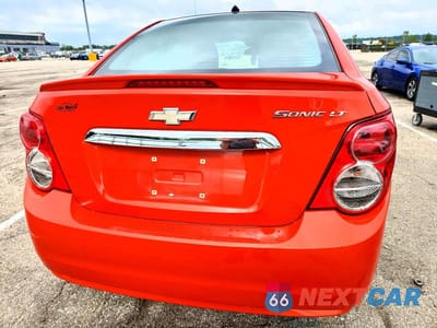Zdjęcie 6 z 12 samochodu: 2013 CHEVROLET SONIC LT VIN:1G1JC5SH7D4176000 - miniatura