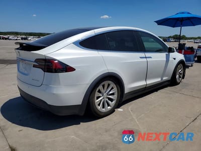 Trzecie zdjęcie samochodu z tyłu: 2020 TESLA MODEL X VIN:5YJXCDE26LF231868 - miniatura