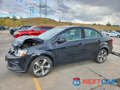 2020 CHEVROLET SONIC PREMIER 1G1JF5SB7L4113092 - główne zdjęcie licytacji z USA - miniatura