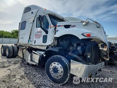 Czwarte zdjęcie samochodu z boku: 2001 PETERBILT 387 SEMI TRUCK VIN:1XP7DB9XX1D559417 - miniatura