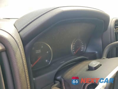 Zdjęcie 9 z 12 samochodu: 2015 GMC SIERRA K3500 DENALI VIN:1GT424E87FF140392 - miniatura