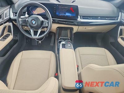 Zdjęcie 8 z 13 samochodu: 2023 BMW X1 XDRIVE28I VIN:WBX73EF01P5W55813 - miniatura