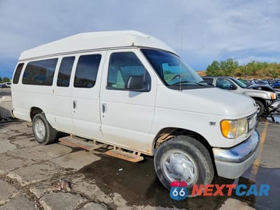 Czwarte zdjęcie samochodu z boku: 1999 FORD ECONOLINE E350 SUPER DUTY WAGON VIN:1FBSS31L9XHB43252 - miniatura