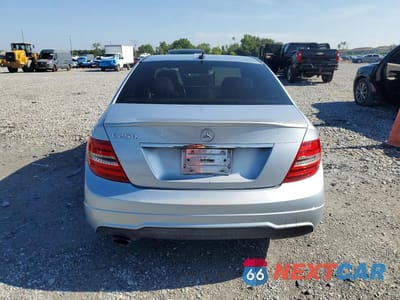 Zdjęcie 6 z 12 samochodu: 2014 MERCEDES-BENZ C 250 VIN:WDDGF4HB0EA948092 - miniatura