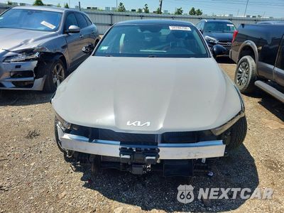 Piąte zdjęcie samochodu w środku: 2022 KIA K5 GT LINE VIN:5XXG64J25NG113162 - miniatura