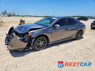 2024 TOYOTA CAMRY SE 4T1G11AK0RU248946 - główne zdjęcie licytacji z USA - miniatura