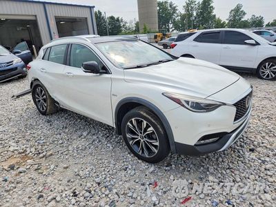Czwarte zdjęcie samochodu z boku: 2017 INFINITI QX30 PREMIUM VIN:SJKCH5CR3HA038323 - miniatura