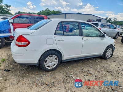 Trzecie zdjęcie samochodu z tyłu: 2010 NISSAN VERSA 1.8 S VIN:3N1BC1AP6AL409452 - miniatura