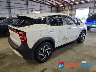 Trzecie zdjęcie samochodu z tyłu: 2025 NISSAN KICKS SV VIN:3N8AP6CA2SL365510 - miniatura