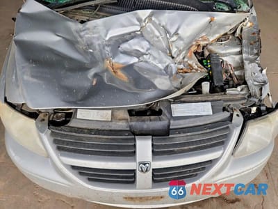 Zdjęcie 12 z 13 samochodu: 2005 DODGE GRAND CARAVAN SXT VIN:2D4GP44LX5R392796 - miniatura