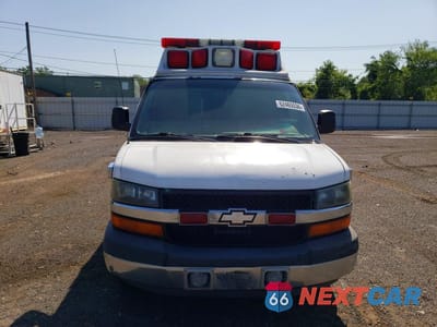 Piąte zdjęcie samochodu w środku: 2009 CHEVROLET EXPRESS G3500 VIN:1GBHG396291144295 - miniatura