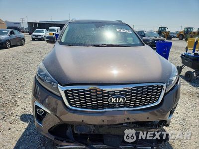 Piąte zdjęcie samochodu w środku: 2019 KIA SORENTO SX V6 VIN:5XYPKDA57KG532045 - miniatura